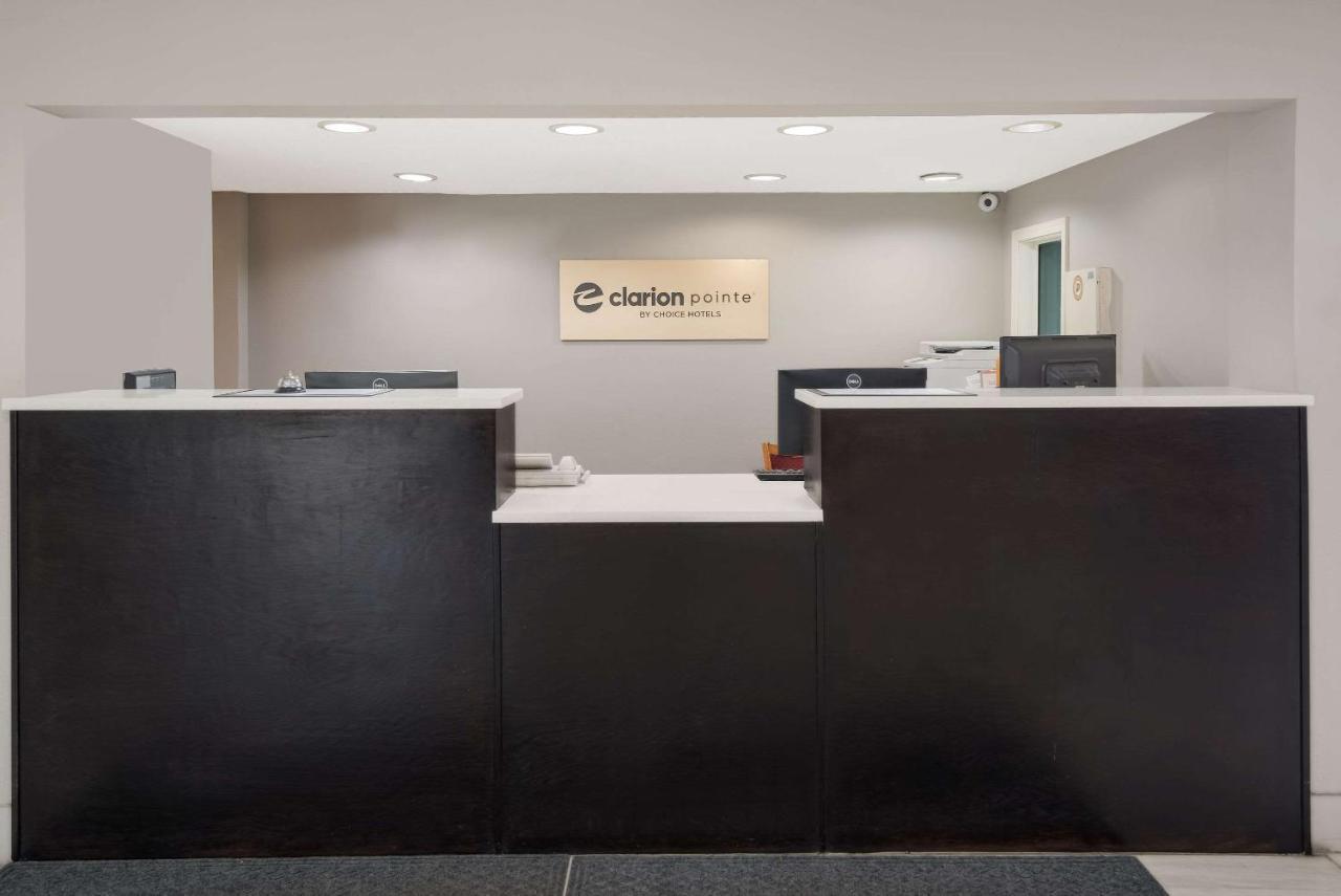 Clarion Pointe Indianapolis Northeast Hotel Касълтън Екстериор снимка