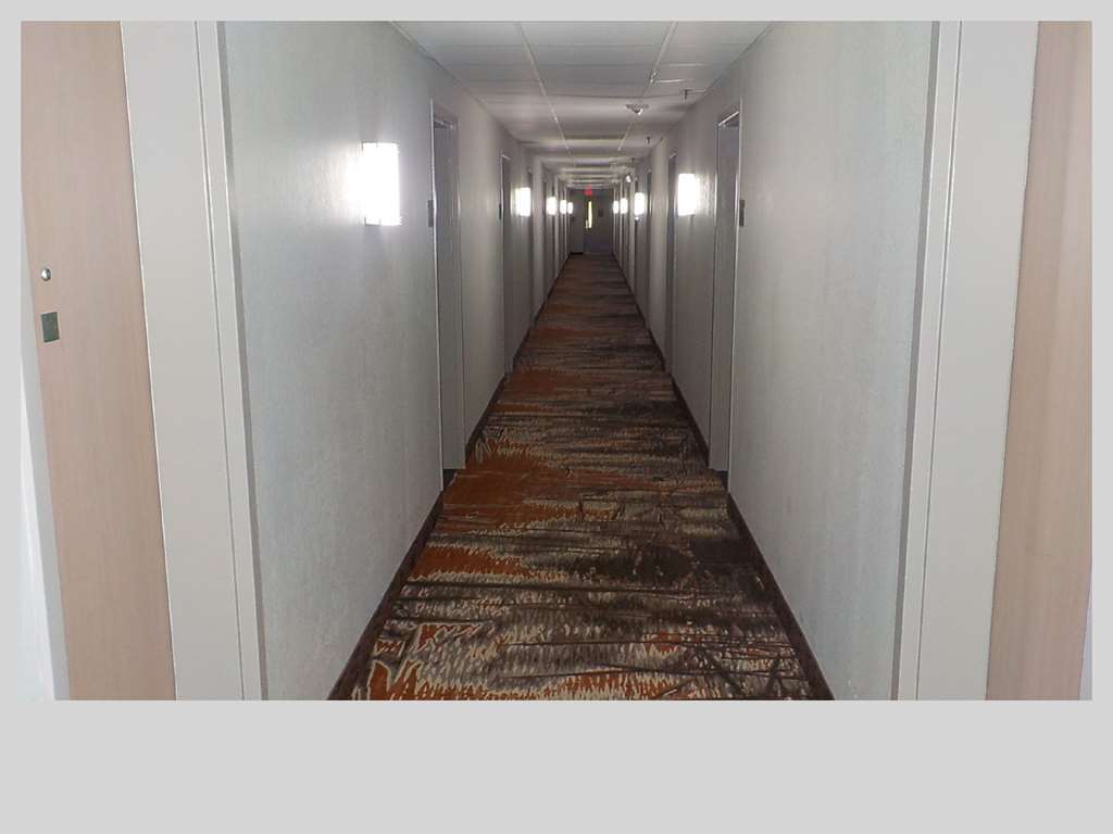Clarion Pointe Indianapolis Northeast Hotel Касълтън Удобства снимка