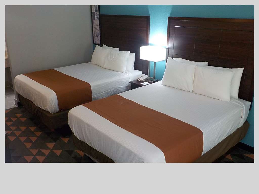 Clarion Pointe Indianapolis Northeast Hotel Касълтън Стая снимка